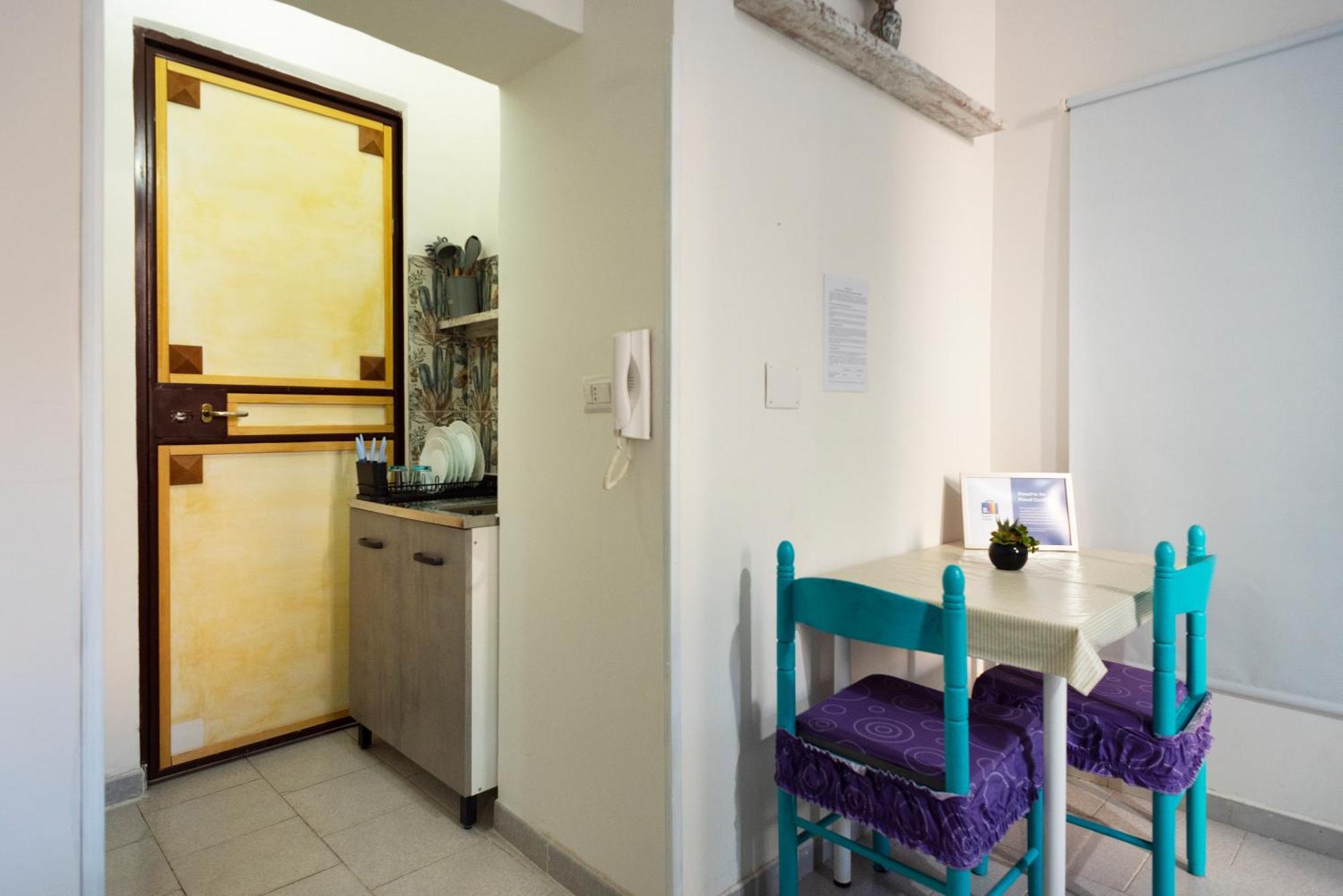 Alfred House * Napoli